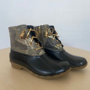 Sperry Gold and Black Women's Winter Boots